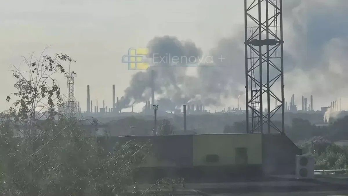 Беспилотники атаковали НПЗ по выпуску топлива Евро-5 в России