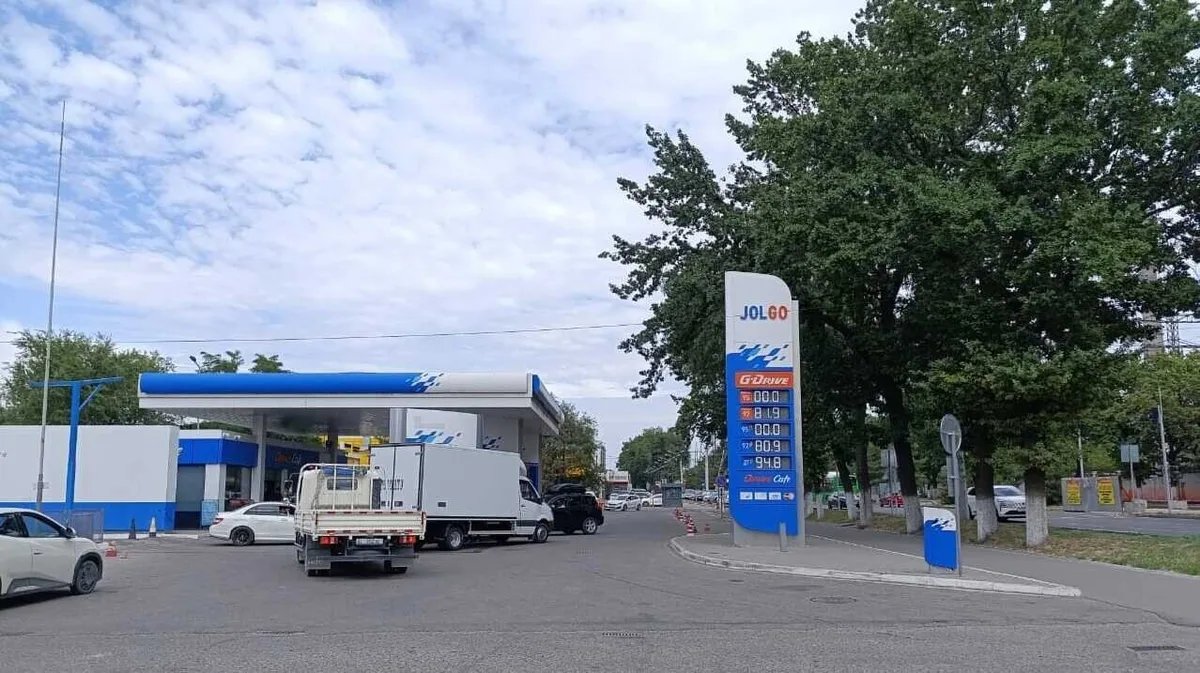 Кыргызстан смягчил правила импорта топлива на фоне перебоев с поставками из РФ