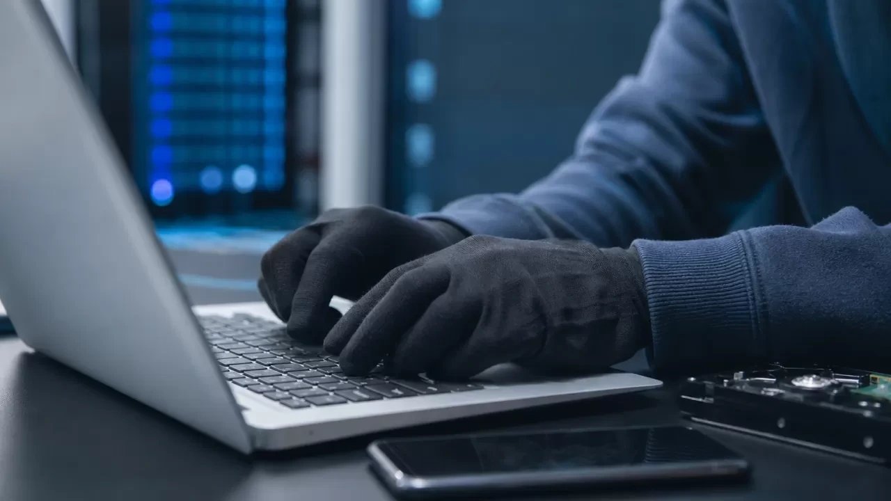 Минцифры оштрафовало Daryn.online за нарушения защиты данных; утечка 4,2 млн записей не подтвердилась