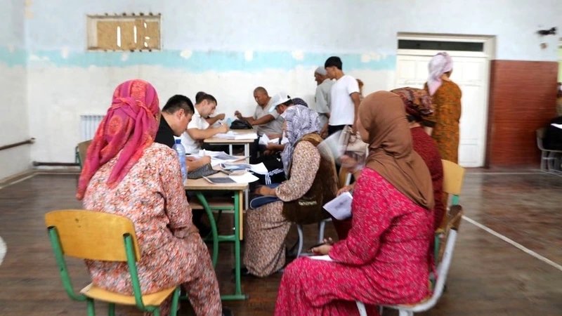 Kyrgyzstan absorbs two Uzbek border villages, 2,500 ethnic Kyrgyz residents start registration