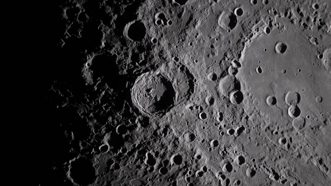NASA подтверждает: ступень ракеты SpaceX врежется в Луну на скорости 8700 км/ч