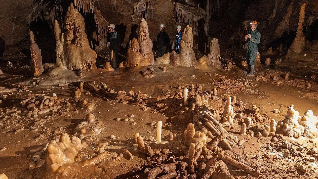 Archaeologists Discover 176,500-Year-Old Neanderthal Structures in French Cave