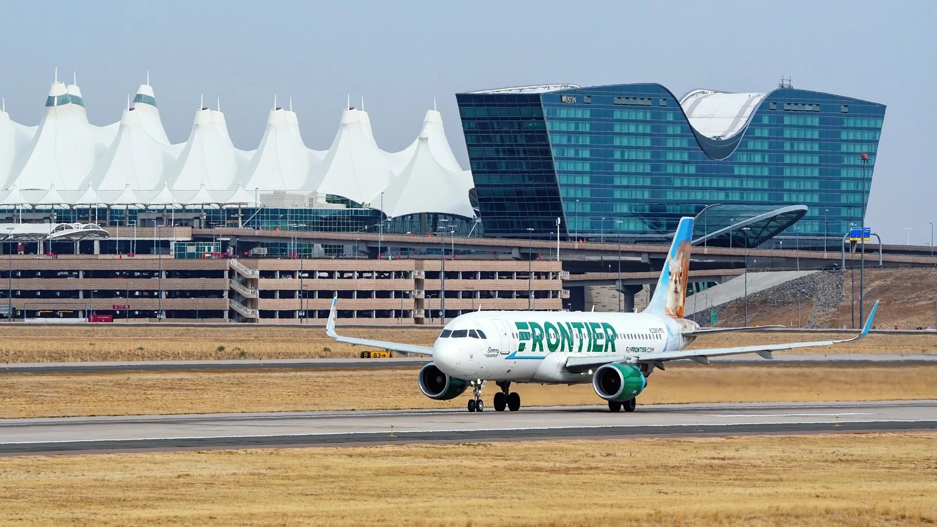 Frontier Airlines сталкивается с исками из-за утечек данных в мае-июне и задержки уведомления