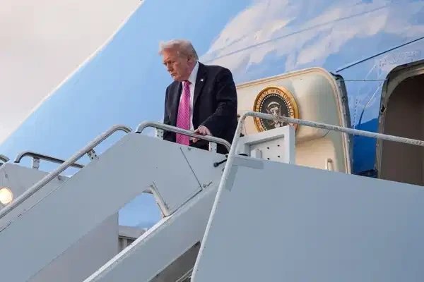 Washington Post: Трампа тайно пересадили на военный самолет в Анкаре из-за угрозы Ирана