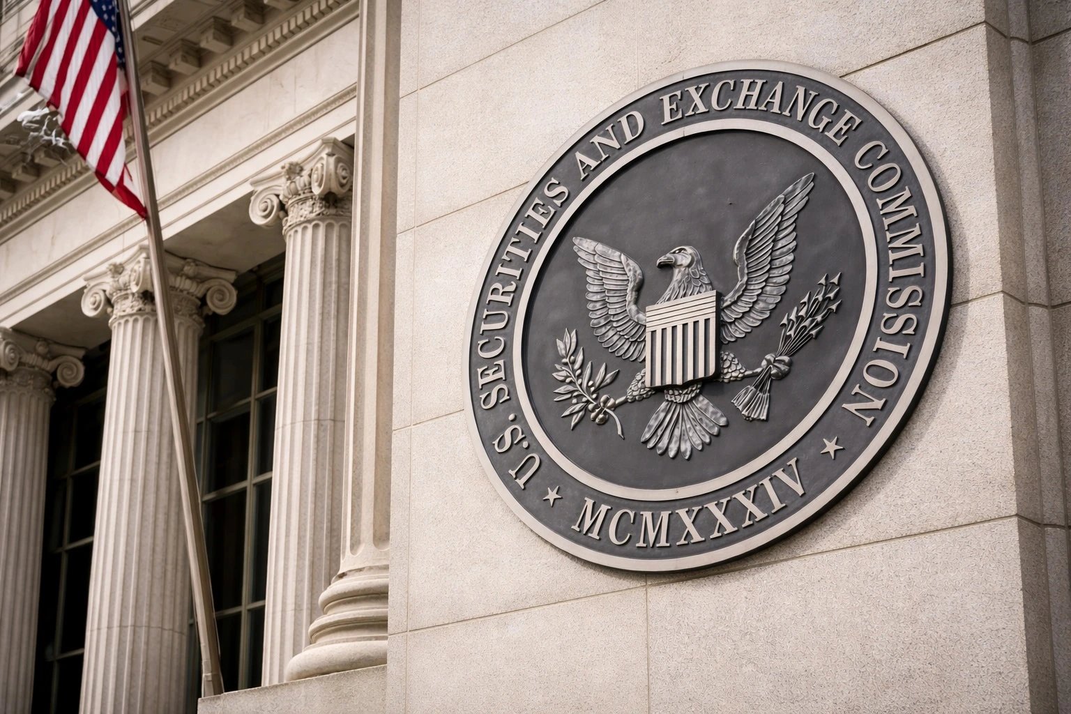 SEC и CFTC запустили разработку крипто-правил на фоне задержки голосования в Сенате до сентября