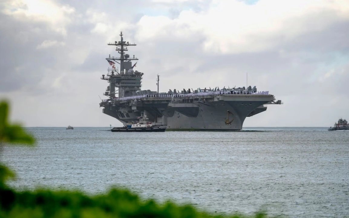 Трамп отверг тревоги о психическом состоянии экипажа USS Abraham Lincoln после 250 дней в море