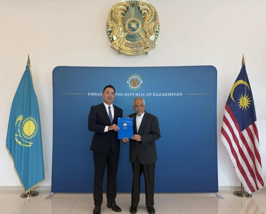 Kazakh ambassador and IIUM rector discuss Al-Farabi academic cooperation