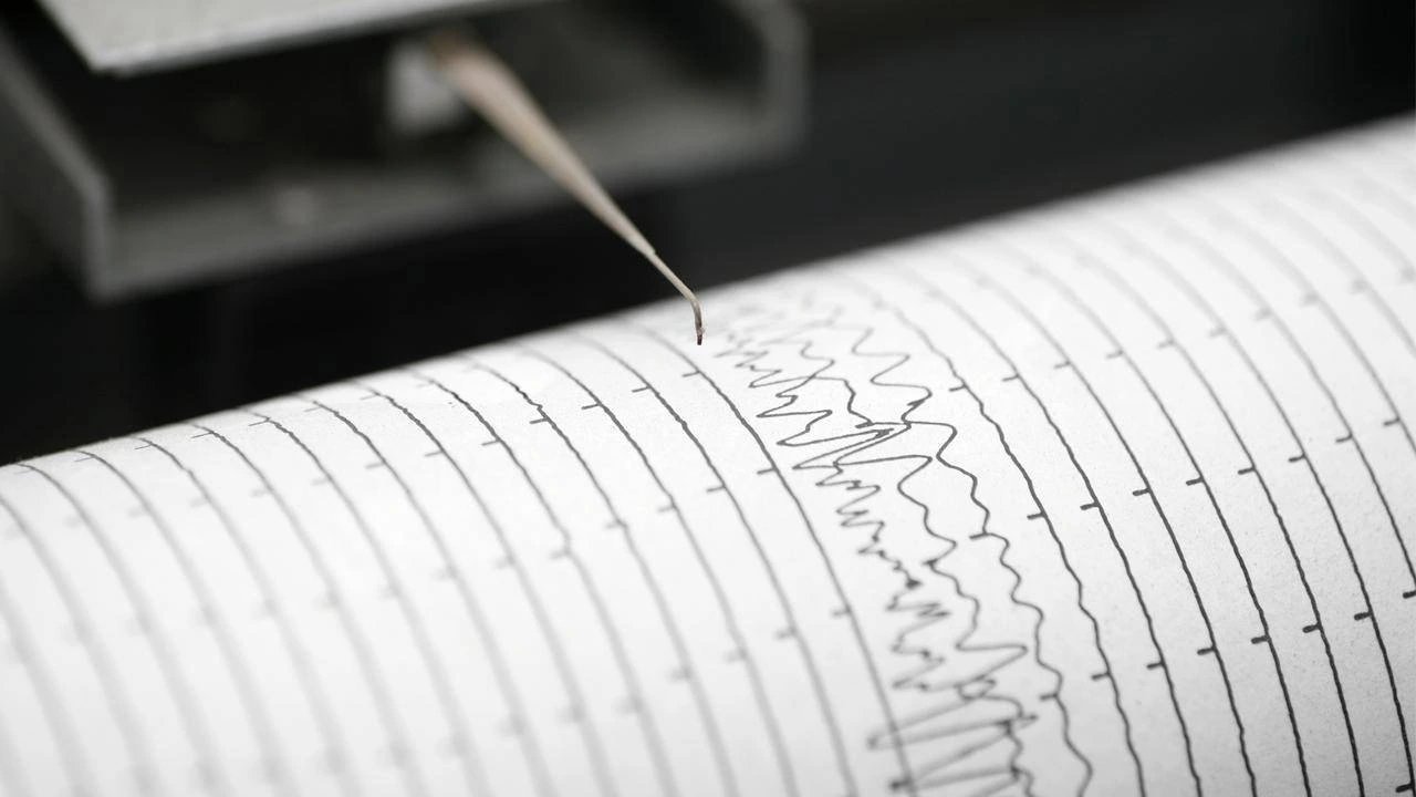 USGS Перудің оңтүстігінде 6,7 балдық жер сілкінісі туралы хабарлайды; IGP — 7,2