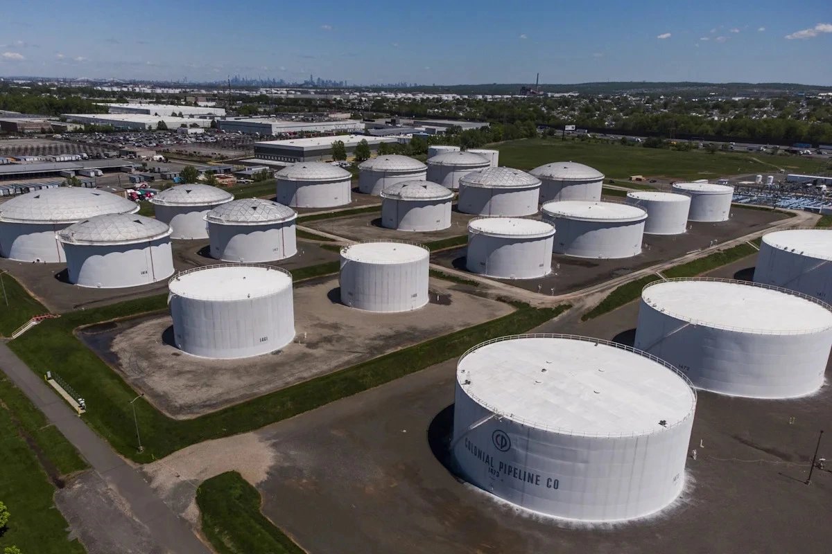 EPA waives summer gasoline rules from Sept. 1 to lower pump prices