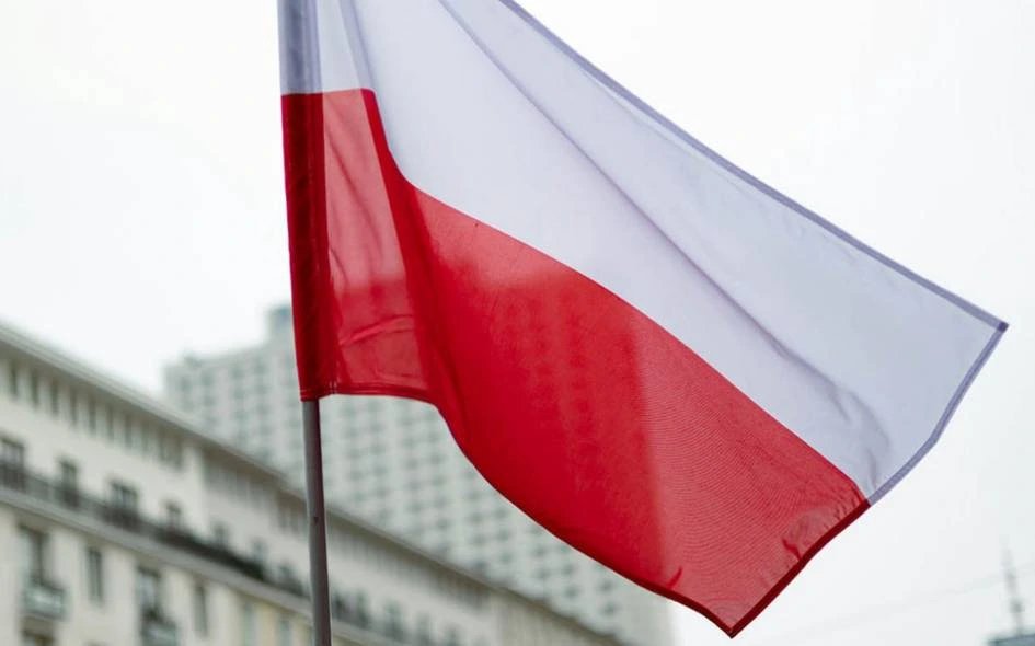 Poland to close borders with Russia and Belarus, deploy missiles