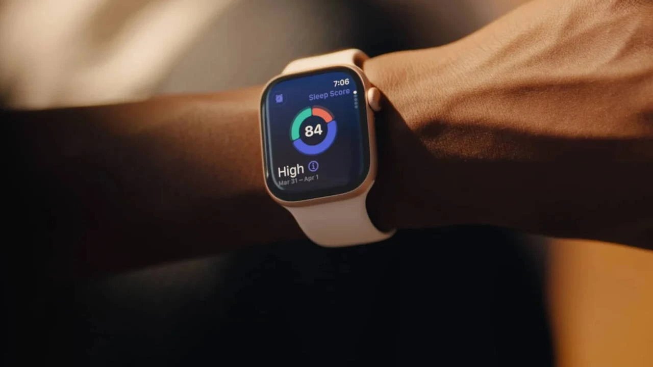 Apple reportedly weighs screenless Watch model and broader redesign