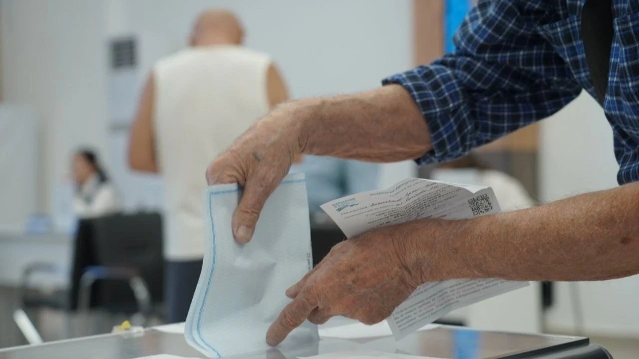 Kazakhstan's New Unicameral Kurultai Begins Constitutional Reform Implementation