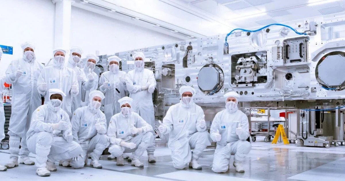 АҚШ ASML-ді Қытайға литографиялық жабдық жеткізді деп күдіктенеді