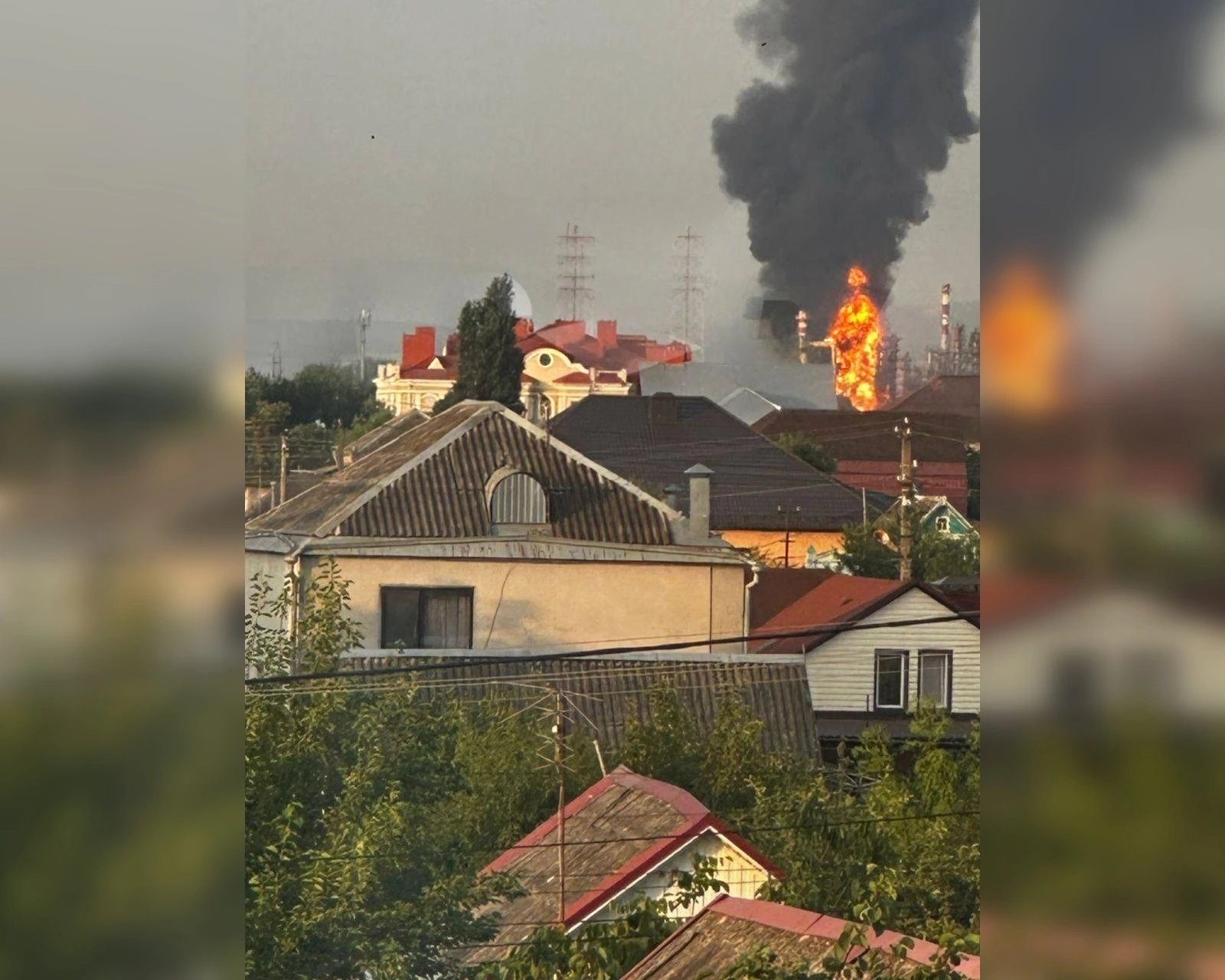 Беспилотники атаковали НПЗ на юге России, погибли два человека