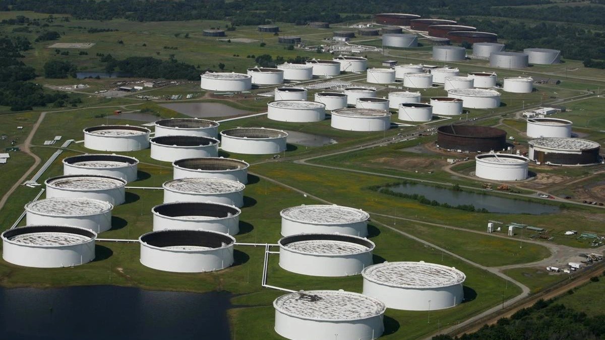US SPR Falls to 289.7 Million Barrels as Crude Inventories Rise 4.2 Million