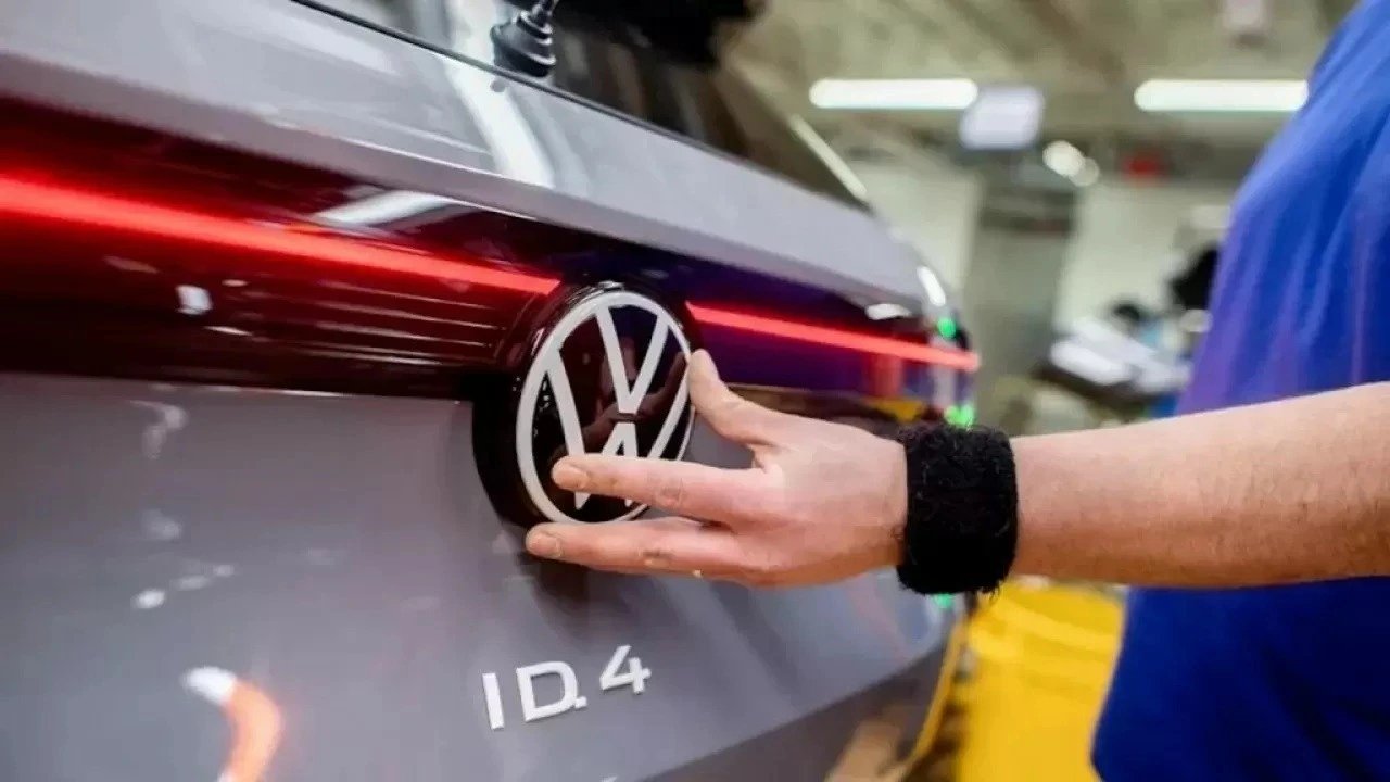 Профсоюзы предупреждают: реструктуризация Volkswagen может угрожать 140 тыс. рабочих мест в Германии