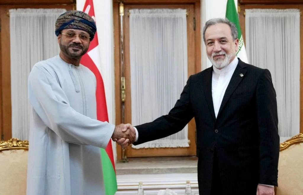Iran and Oman agree phased reopening of Hormuz shipping corridor