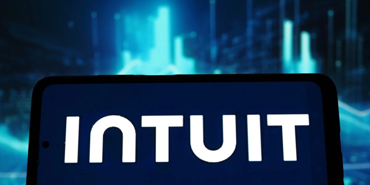 Intuit отчиталась о рекордной выручке в $20 млрд, но прогноз на 2027 фискальный год ниже ожиданий