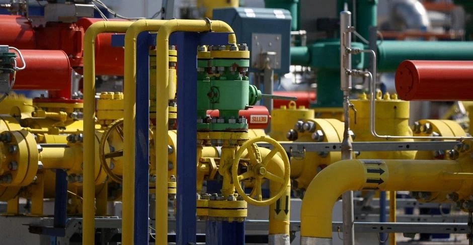 EU gas storage at multi-year low for late August, winter risk rises