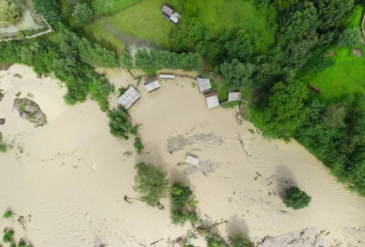 Philippines floods and landslides affect 8 million across 10 regions