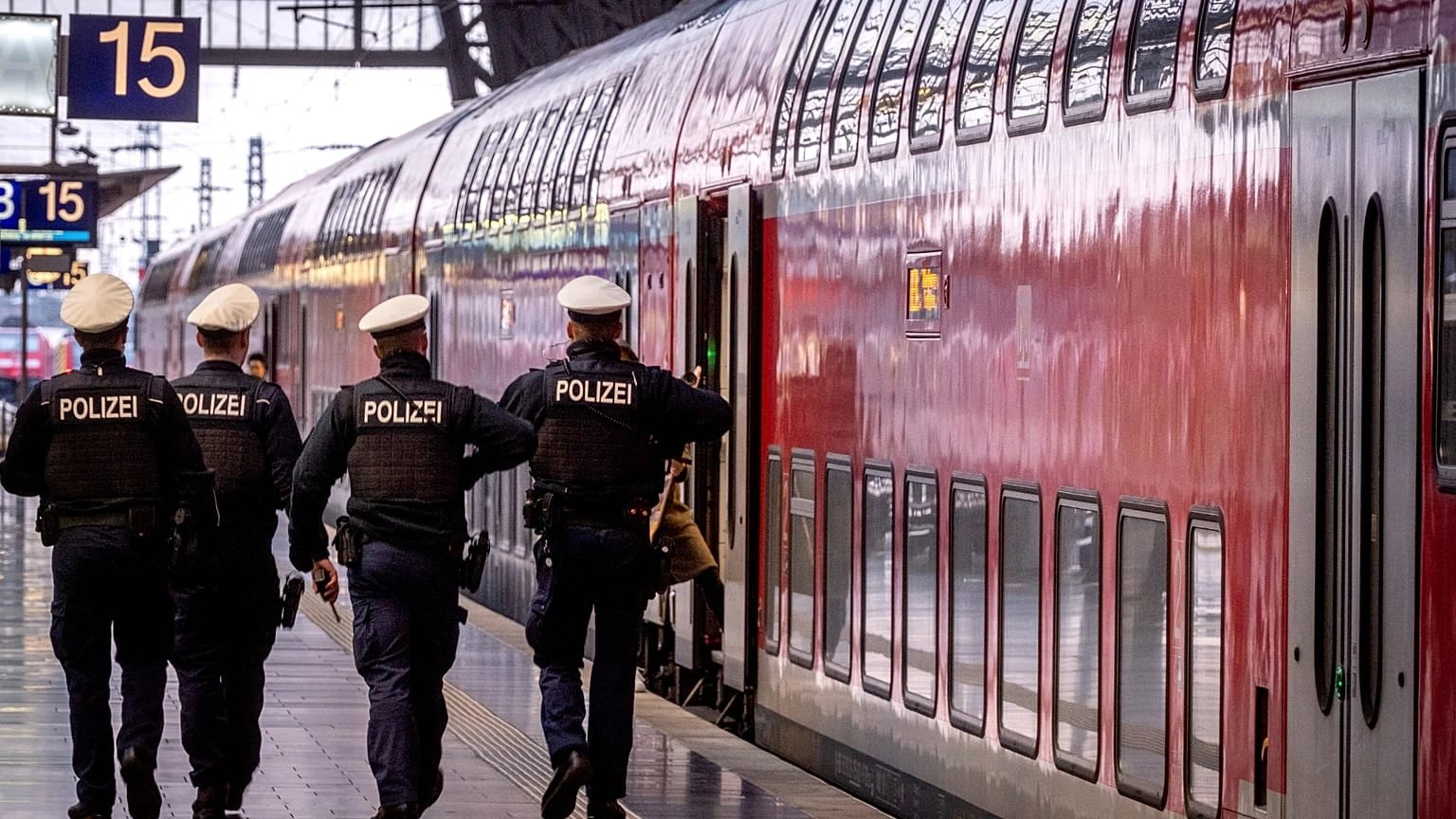 Man stabs woman to death at Rosenheim station in Germany