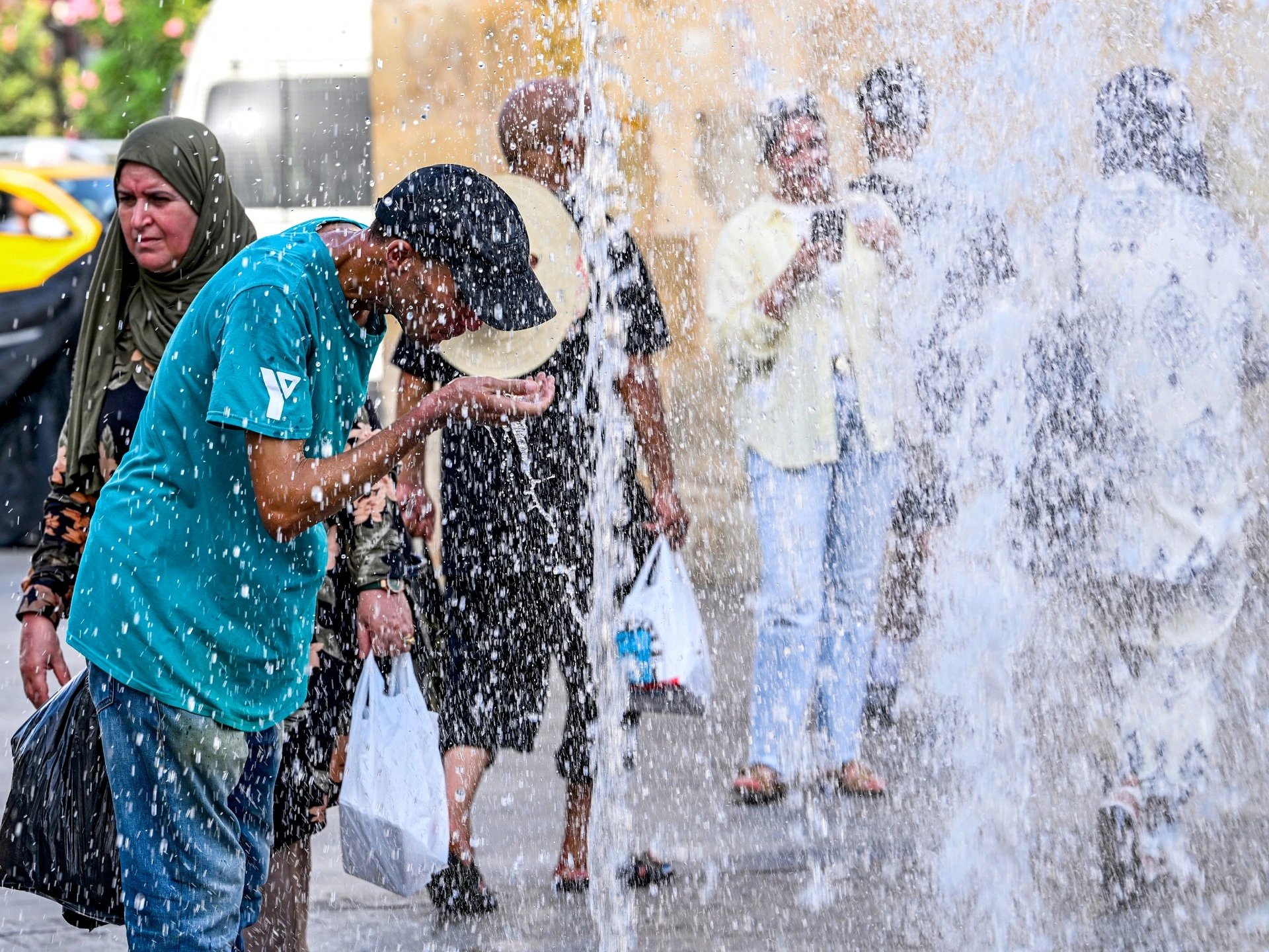 Жара в Тунисе достигла 49,8°C, отключения электричества нарушили водоснабжение