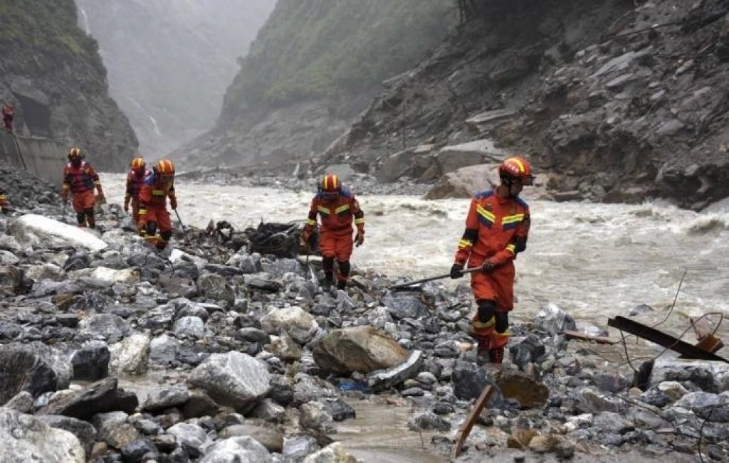 Tibet landslide leaves 16 dead, 546 missing including 261 foreign tourists