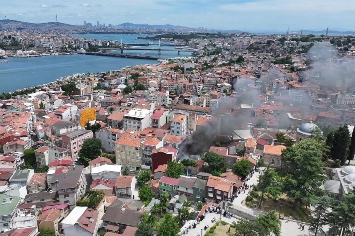 Fire in Istanbul residential complex injures 42 people