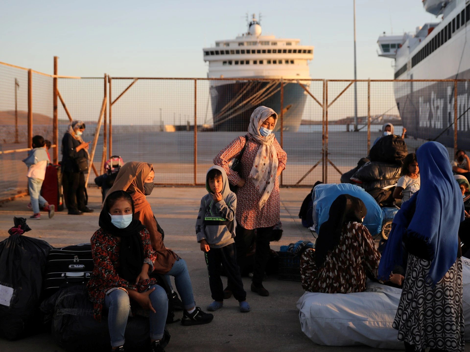 Five EU states aim to sign migrant return hub deals with non-EU country in 2026