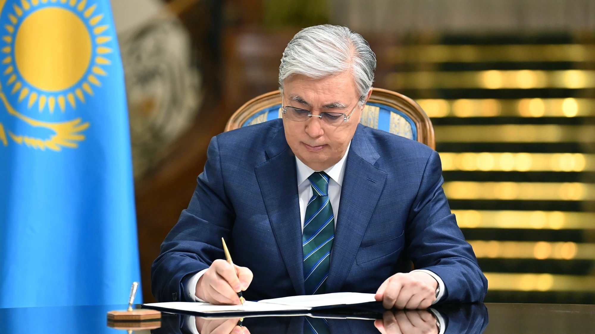Тоқаев Қазақстан вице-президентінің өкілеттіктері туралы жарлыққа қол қойды