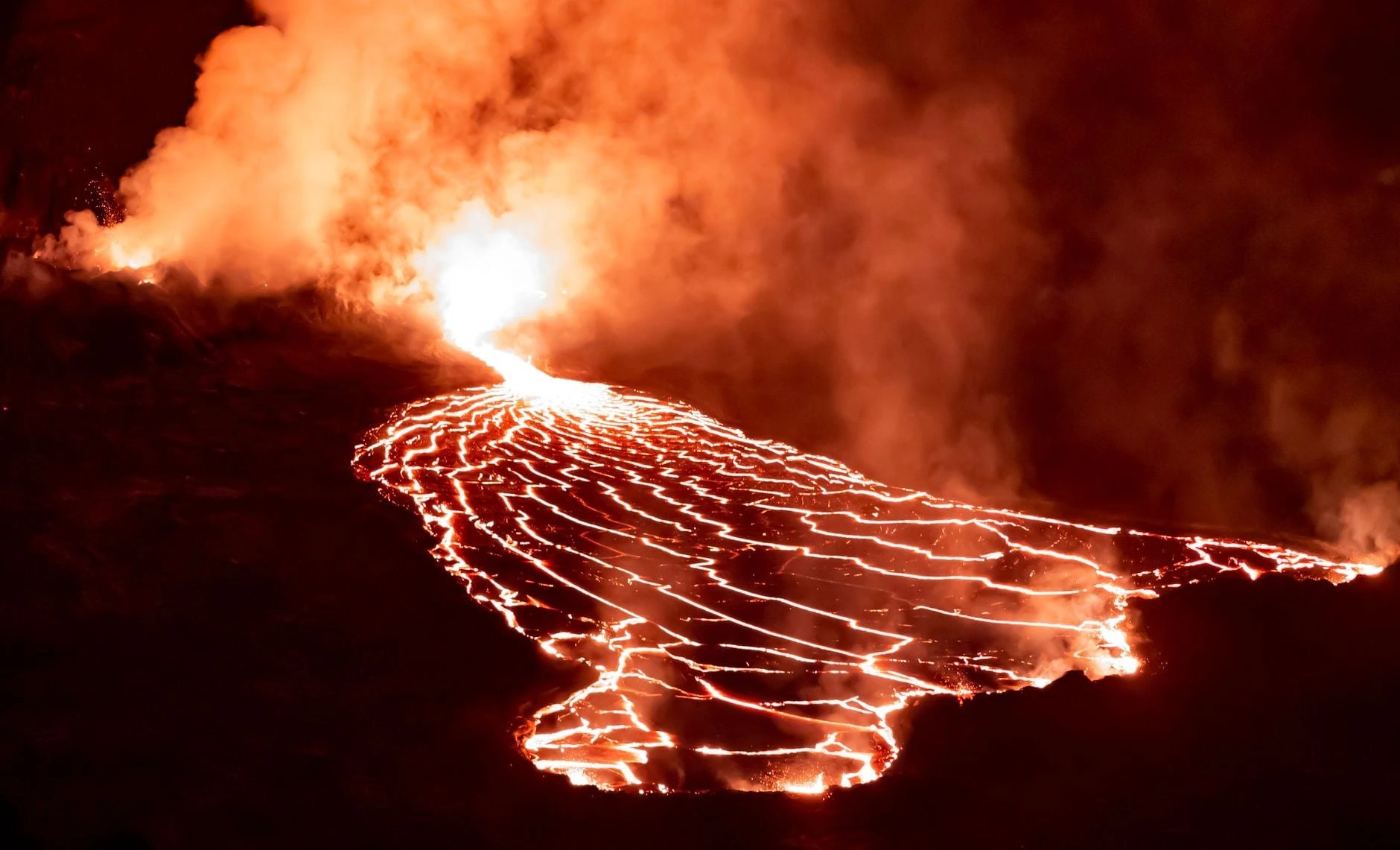 Venus may have stayed temperate and habitable for most of its history, then lost its water