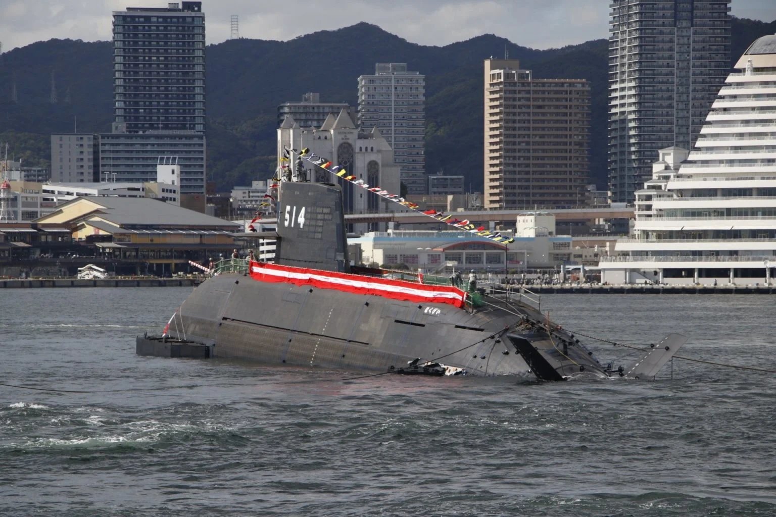 Japan unveils 2027 defense budget plan for submarine-launched hypersonic missiles