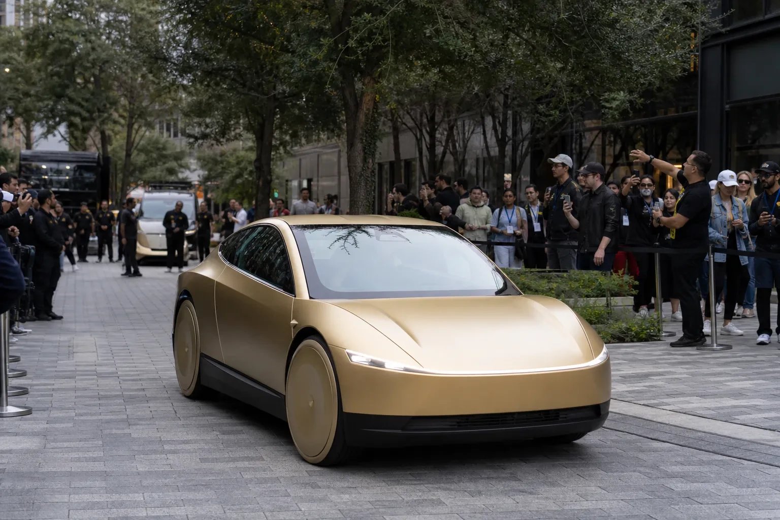 Tesla Cybercab Austin launch signals Musk's robotaxi accident fears easing, Munster says