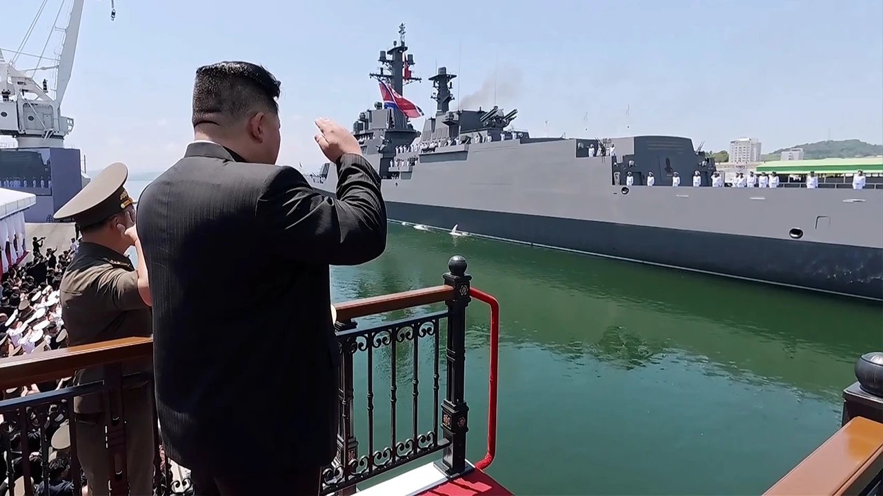 Kim Jong Un commissions Kang Kon destroyer at Wonsan Port