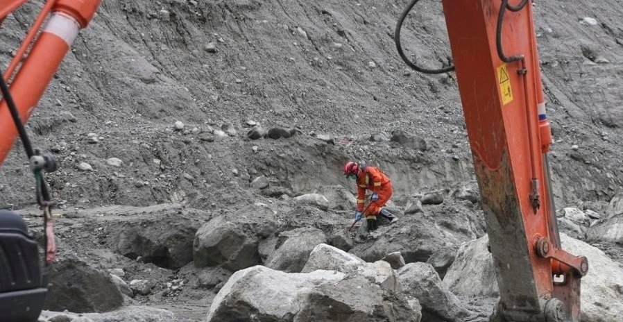 China reports 43 dead, 519 missing after Tibet landslide near Nepal border