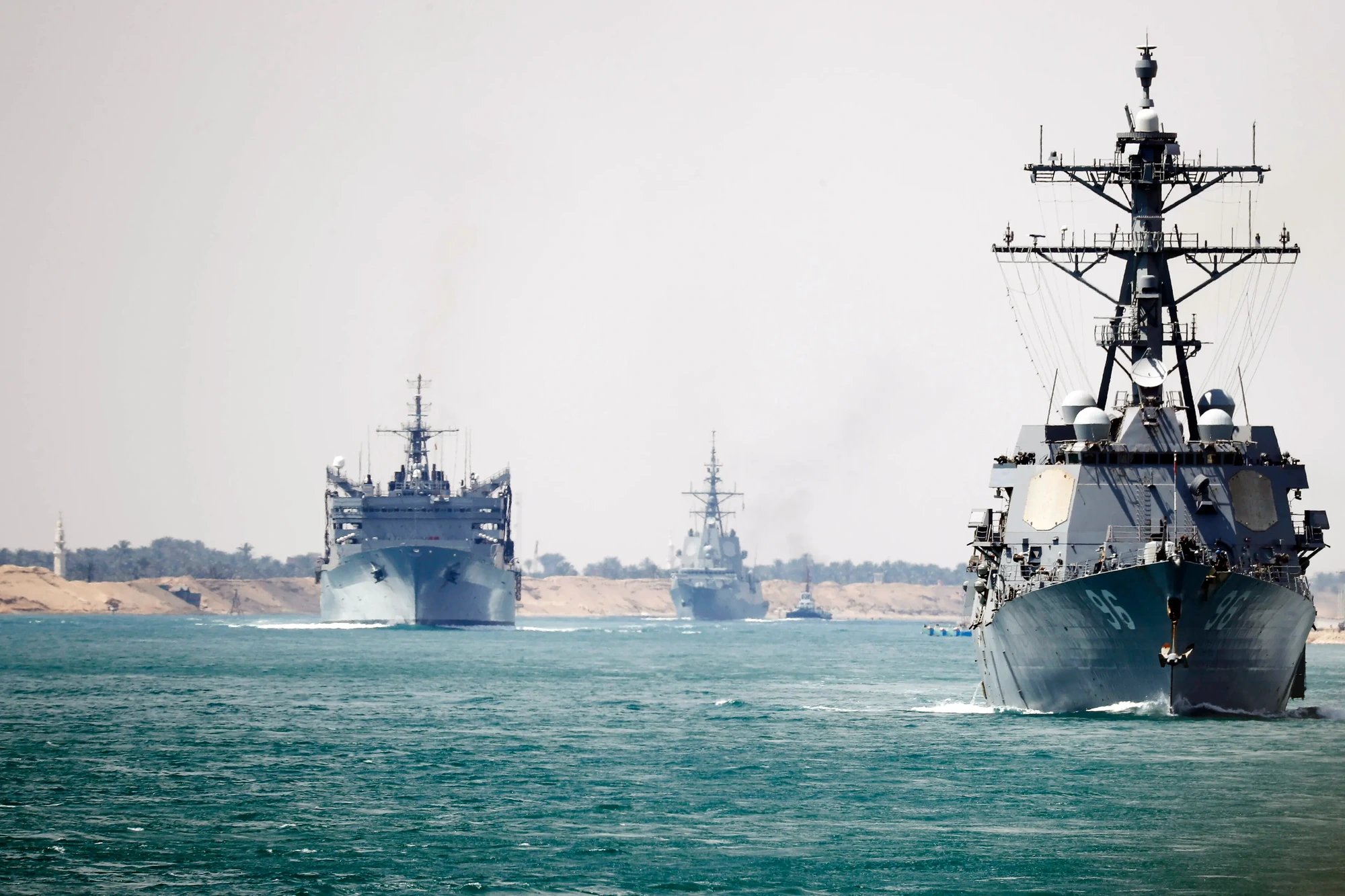 US envoys meet Putin and Zelensky, Strait of Hormuz tensions rise