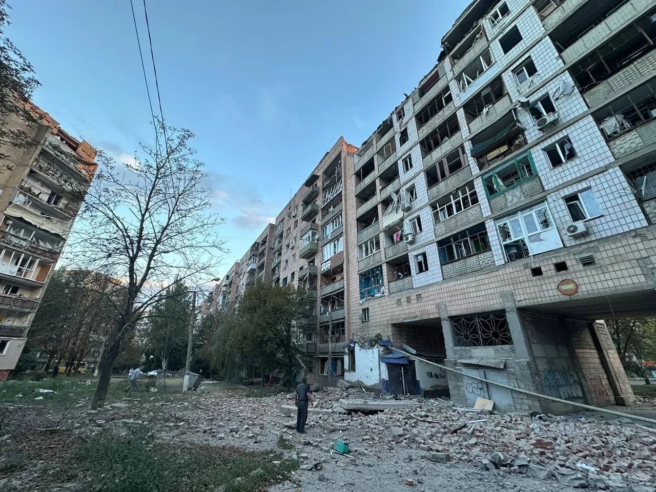 Russian airstrikes kill two in Kramatorsk, injure four