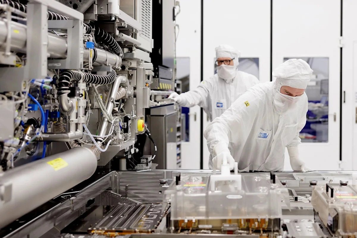 ASML заручилась согласием TSMC и Samsung на внедрение High NA EUV к 2028 году