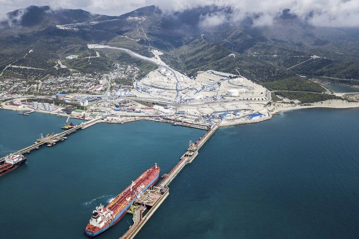 Zelensky says Ukraine struck Novorossiysk port, tanker loading Kazakh oil damaged