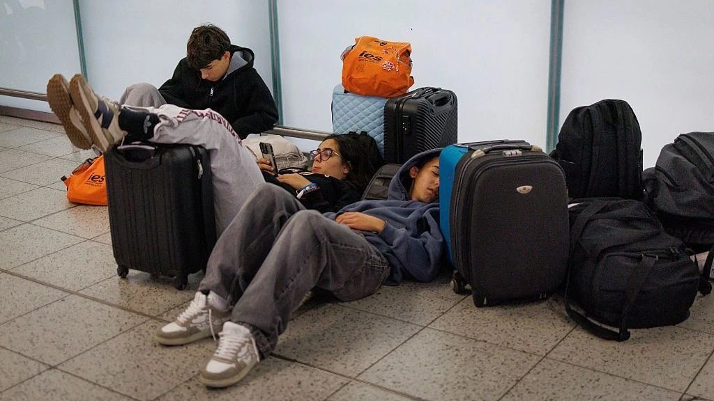 UK transport secretary orders probe into avoidable air traffic failure