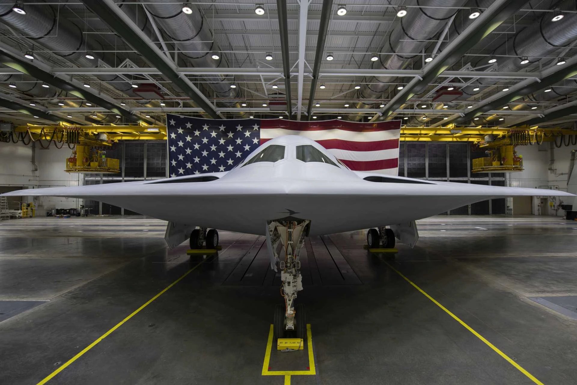 Northrop Grumman Ютадағы East Gate 3 зауытын ашып, B-21 Raider өндірісін кеңейтті