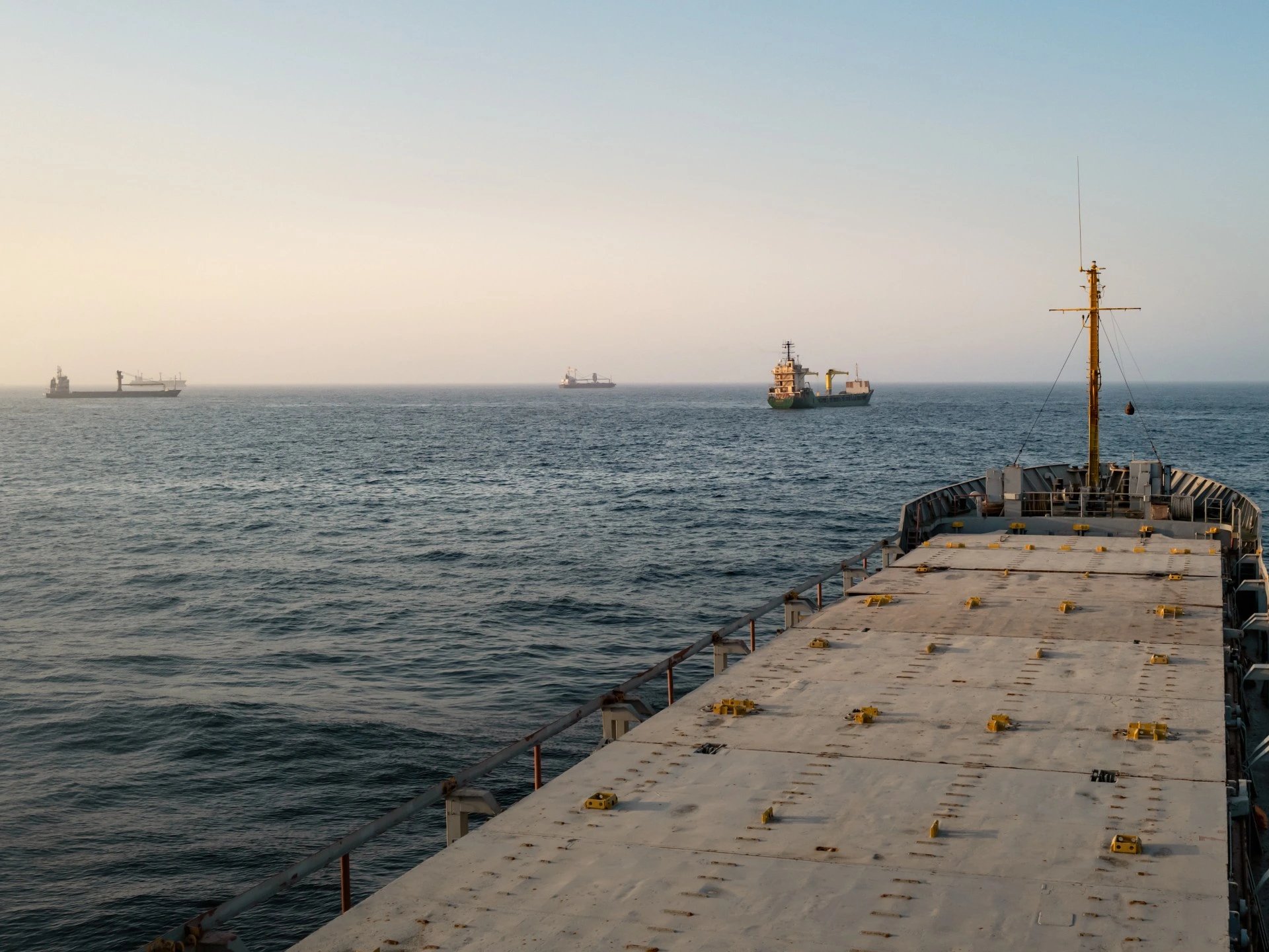Iran to discuss Strait of Hormuz with Gulf states in Oman on Monday