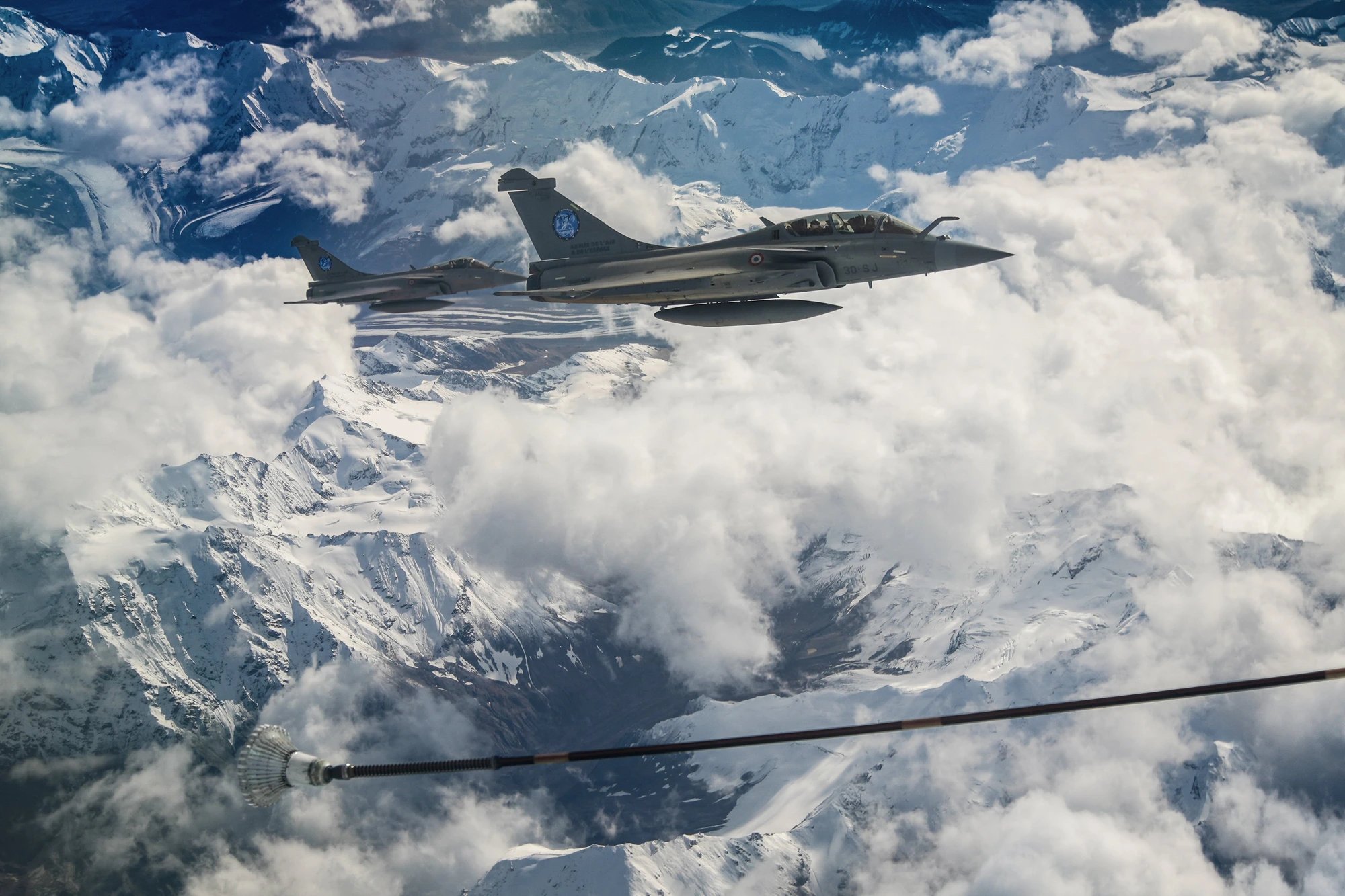 Military jet reportedly triggered UK air traffic control outage