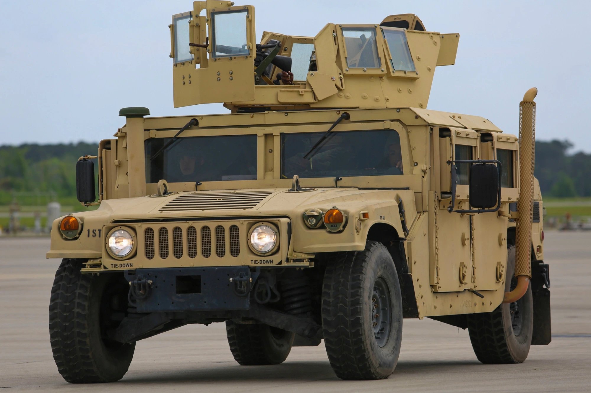 Ukraine fits Humvees with Starlink-linked remote-control kits