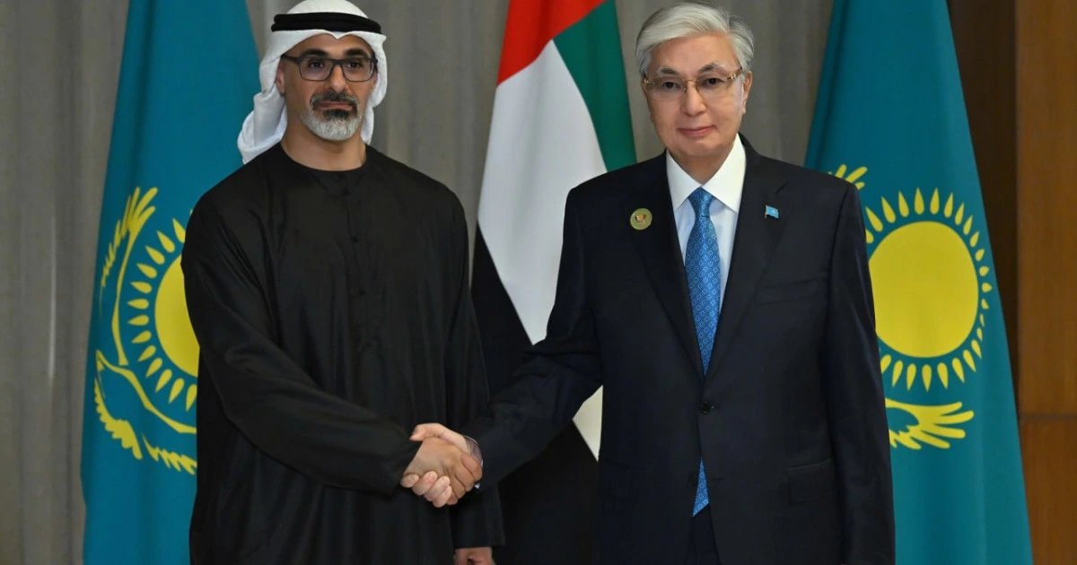 Tokayev meets Abu Dhabi crown prince on BRICS summit sidelines