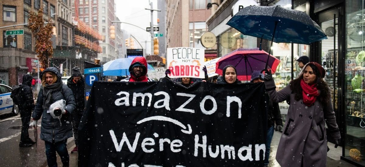 Amazon SNAP workers triple to 12,346 as labor share hits 52.8%