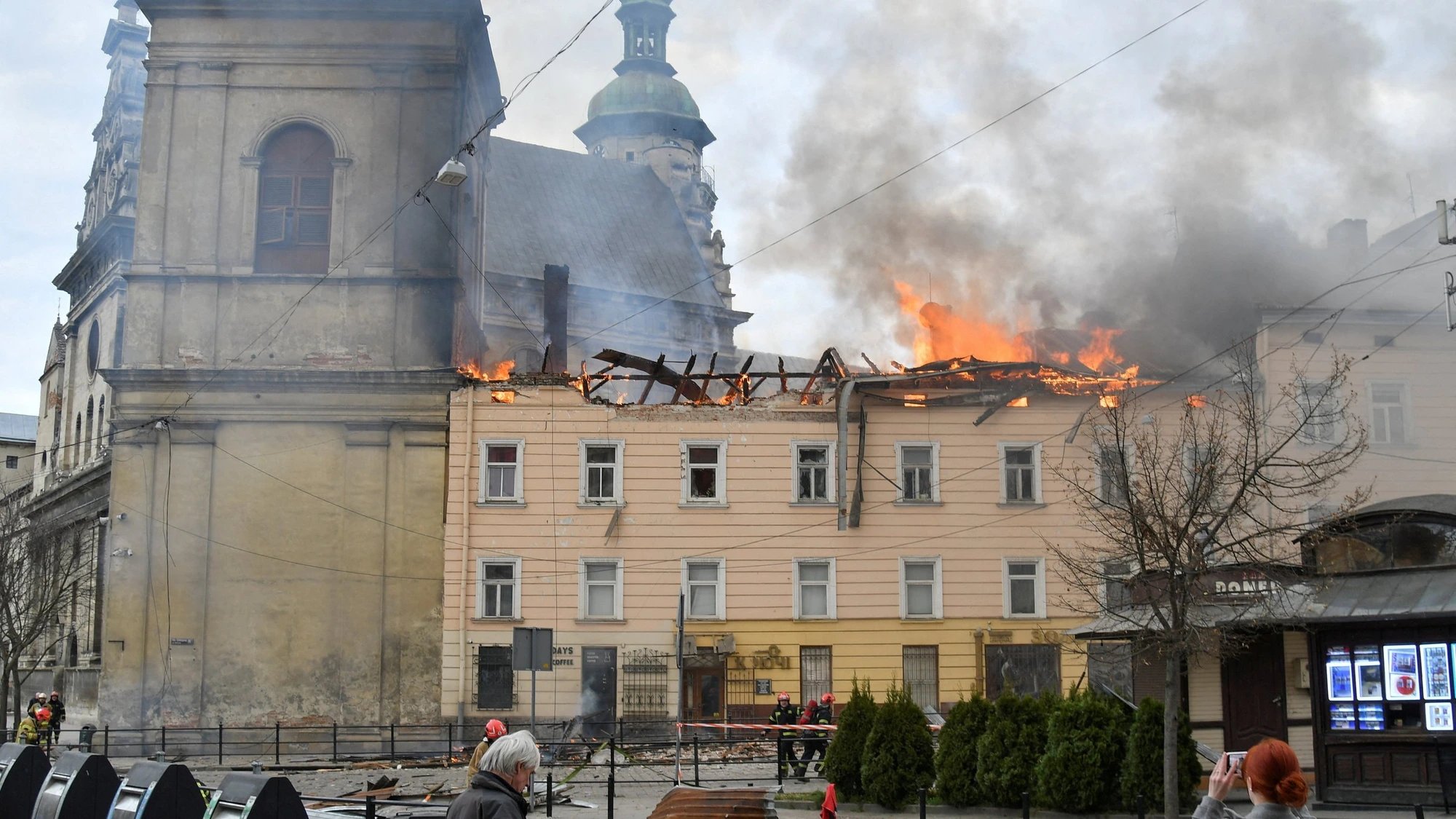 Mutual drone strikes by Russia and Ukraine: casualties and destruction