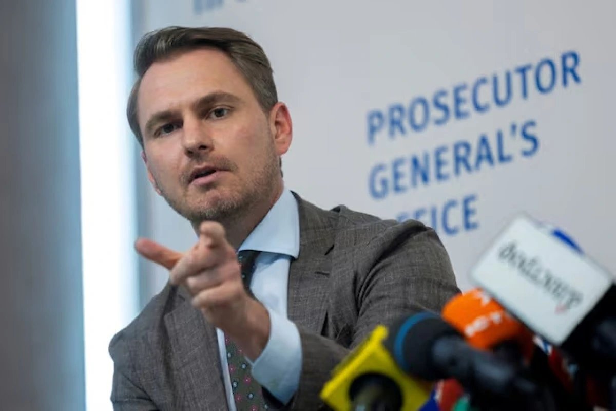 Zelensky asks Ukraine parliament to dismiss prosecutor general Kravchenko