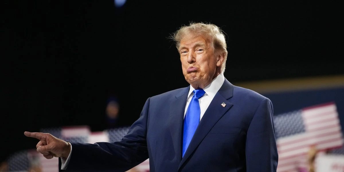 Трамп сайлаушылардың ЖИ дата-орталықтарына наразылығын жоққа шығарып, өзіне сенуді сұрады