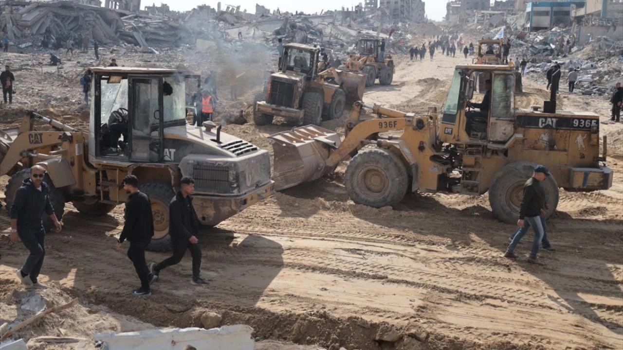 UN rights chief: Gaza rubble cleared without respect for dead